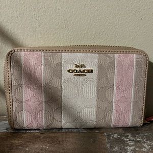 Coach Medium Id Zip Wallet Signature Jacquard Stripes Taffy Multi